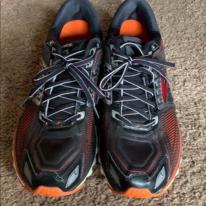 Men’s Glycerin Size 10.5